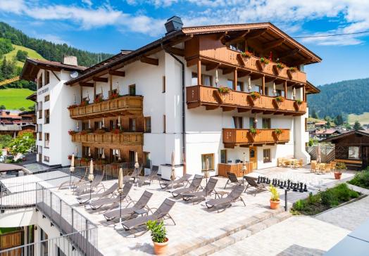 Sonntanken auf unserer Vitalterrasse.