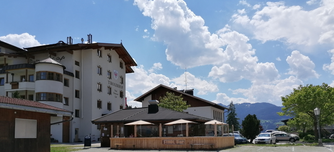 Unsere Stadlbar neben dem Landhotel Tirolerhof